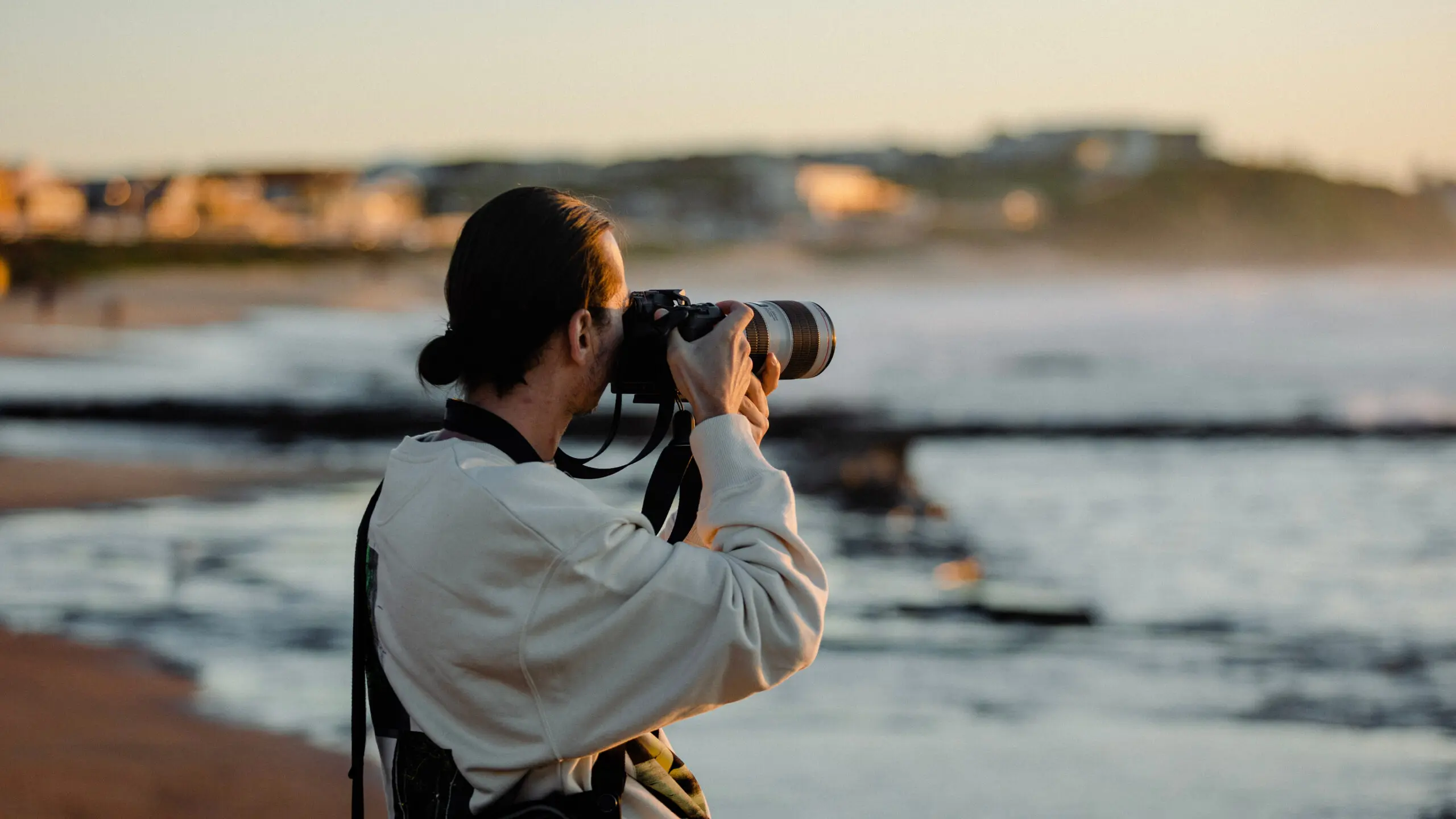 10 essential tips to protect your camera at the beach | Westland Insurance